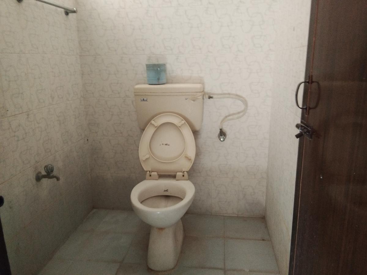 Hotel John 根尼亚古马里 外观 照片
